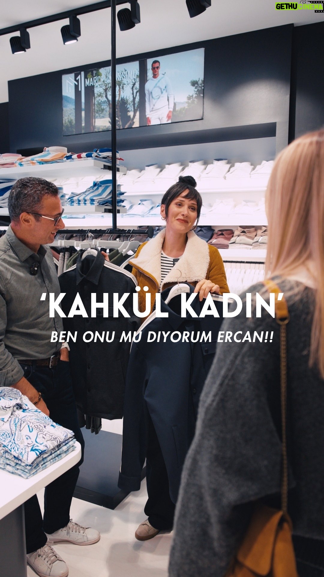 Bengi İdil Uras - 17.7K Likes - “Ben onu mu diyorum Ercaaan !” 😁 Kahkül kadın ve Ercan’nın maceraları devam etsin diyenler 😁

🎥 @emrekoc.c