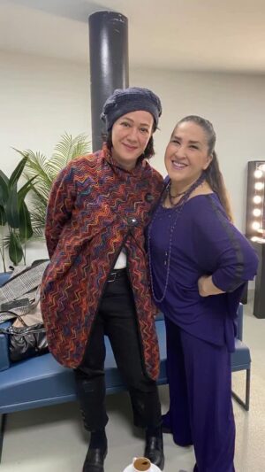 Bennu Yıldırımlar Instagram - 🎭 @bennu_yldrmlar Mor Sorular’da konuğumuzdu.
Hayat, sanat ve kadın olmanın tüm tonlarını konuştuk 💜#emaarskyview #morsorular #bennuyıldırımlar #sorucevap