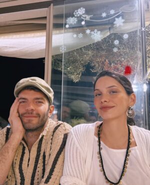 Beste Kökdemir Instagram - Öyle gelip geçiyor işte sonuçta herkesin damarları dünyayı 7 kere turlayabilir.
