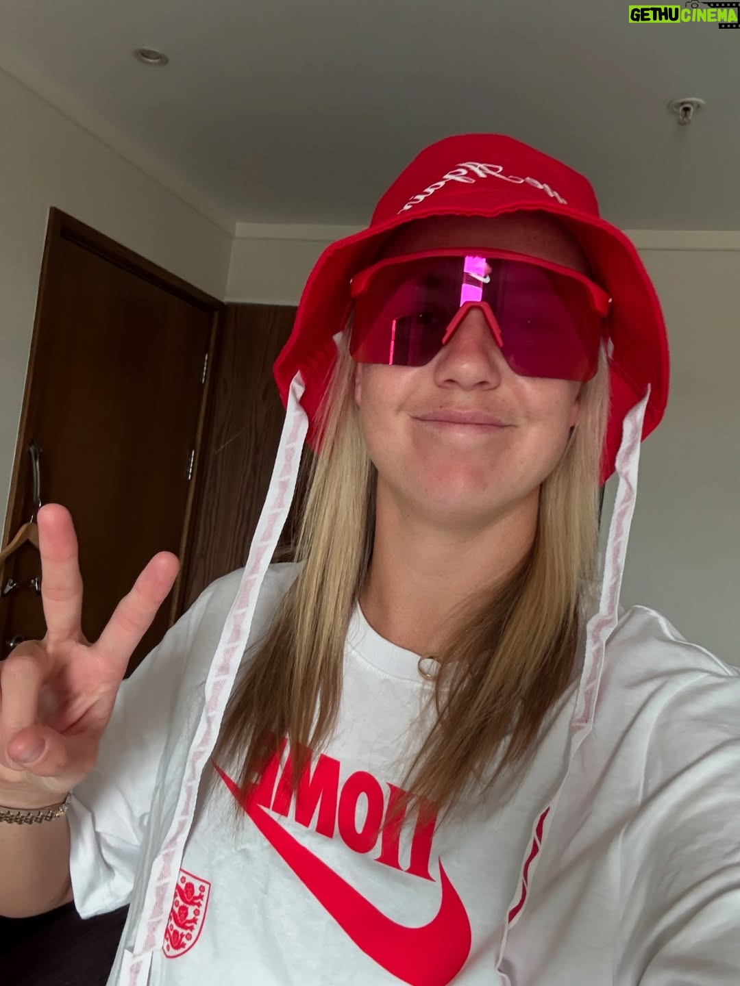 Beth Mead - 76.4K Likes - Still not over it….HOME² 🏴󠁧󠁢󠁥󠁮󠁧󠁿❤️