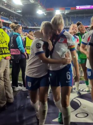Beth Mead Instagram - Still not over it….HOME² 🏴󠁧󠁢󠁥󠁮󠁧󠁿❤️