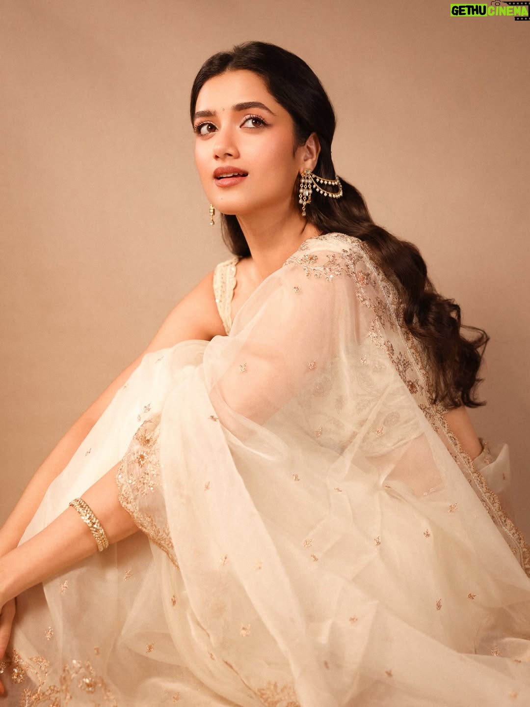 Bhagyashri Borse - 362.6K Likes - Hiding in mum’s closet, slipping on her bangles, and then you grow up and realise those little moments were the real magic. 
Maybe that’s why today.. I still search for that same kind of simple joys 🤍
