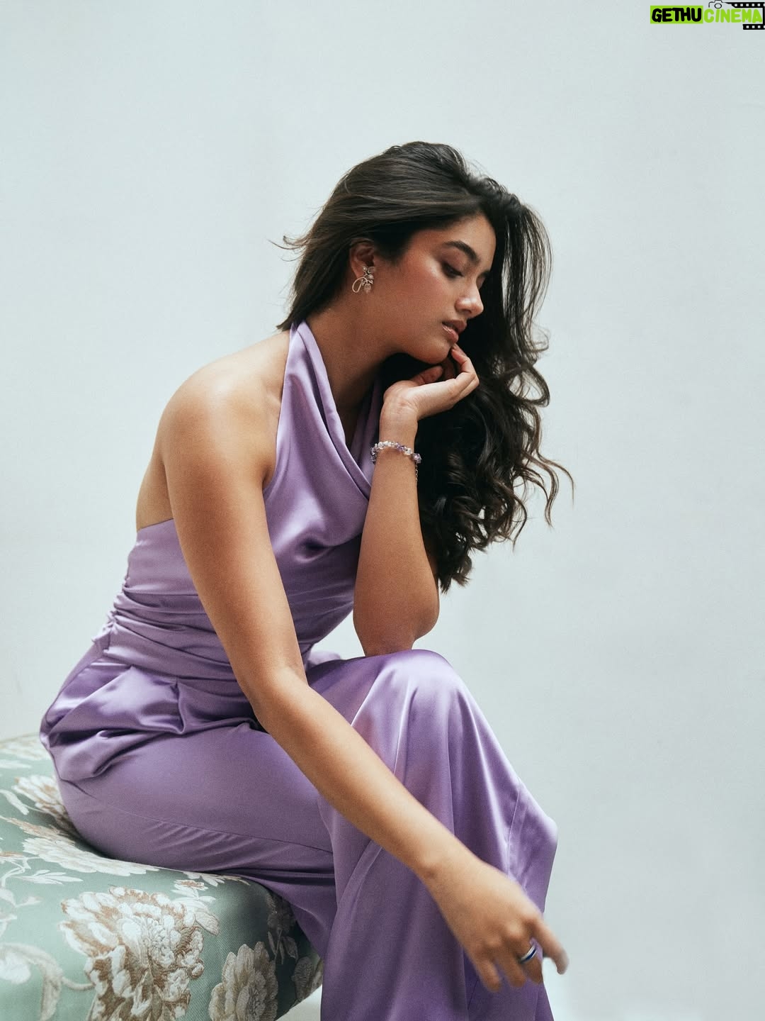 Bhagyashri Borse - 258.7K Likes - Stardust in her eyes 💜