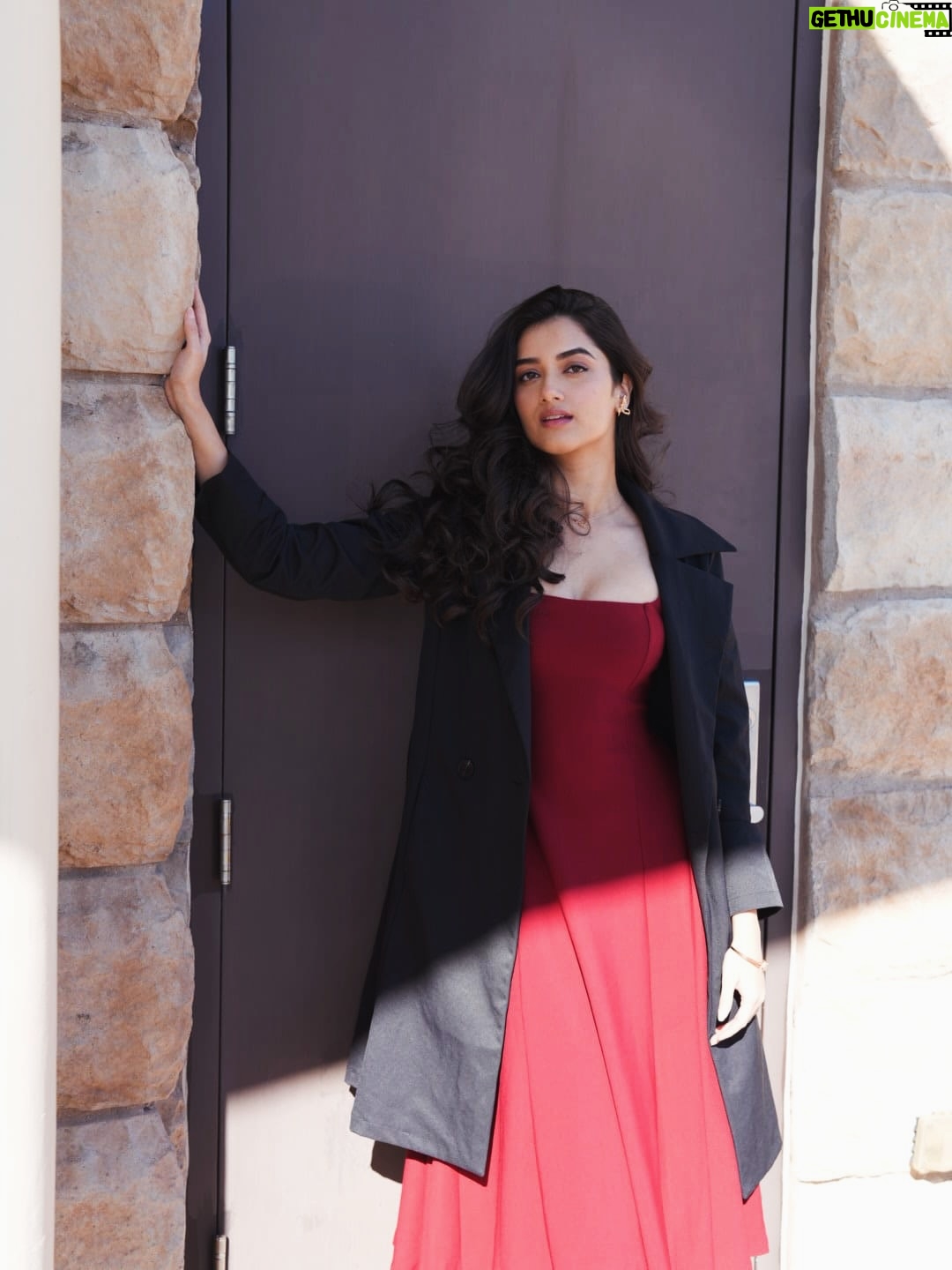 Bhagyashri Borse - 817.8K Likes - ❤️