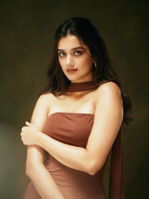 Bhagyashri Borse Instagram - Umm, excuse me ;)