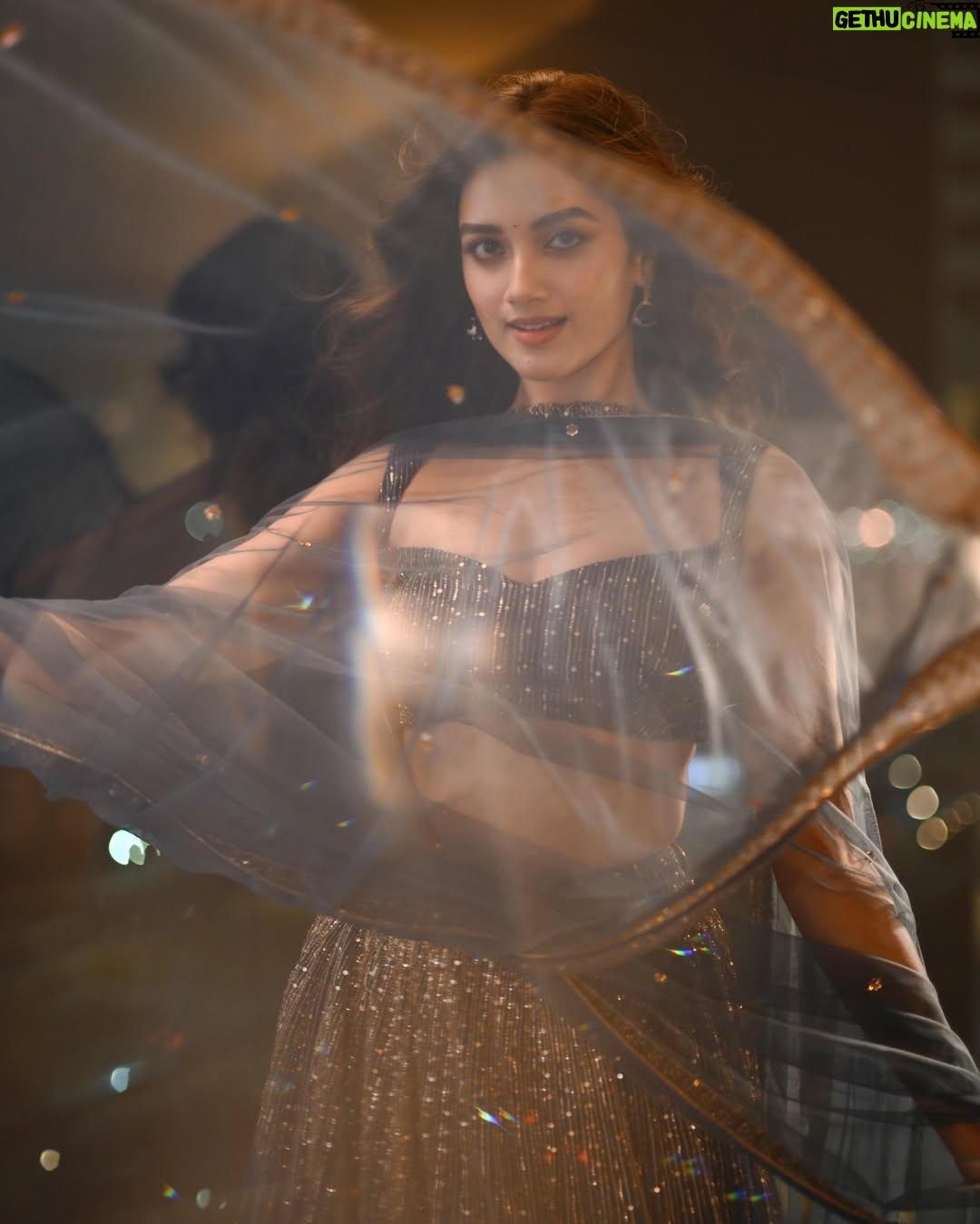 Bhagyashri Borse - 640.6K Likes - Starry glow ✨