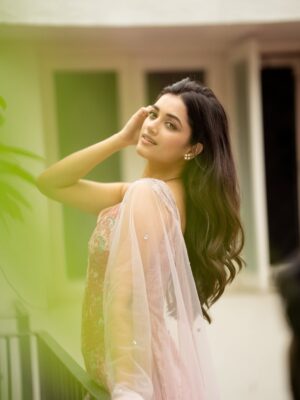 Bhagyashri Borse Instagram - Excited for Mahalaxmi?!💕

#AKT27thNov