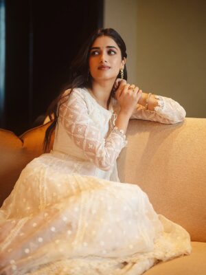 Bhagyashri Borse Instagram - A dream 🤍