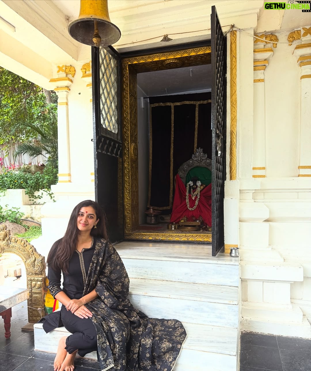 Bhagyashri Borse - 364.6K Likes - Gods daughter 🖤

One of my most cherished places in Hyderabad!
A temple where my journey began.. a place that brings me back during every step of life ✨