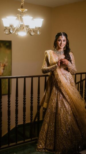 Bhaweeka Chaudhary Instagram - My sangeet look is complete with the perfect jewellery by @laljees_jewellery
#bridaljewelleryset #wedding #bridaljeweery #sangeetlook