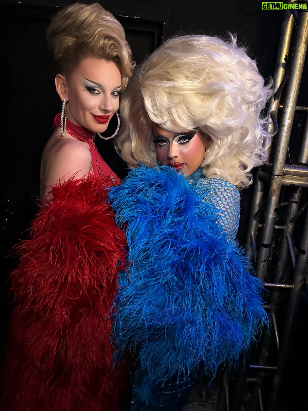 Bosco - 46.1K Likes - 👧🏼 & 👦🏻   🇧🇷 & 🇨🇱 = 🥳

(with my gf @hereisbosco) 

#drag #rpdr #dragrace #rupaulsdragrace