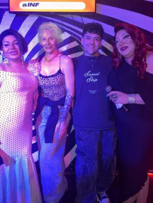 Bosco Instagram - 👧🏼 & 👦🏻   🇧🇷 & 🇨🇱 = 🥳

(with my gf @hereisbosco) 

#drag #rpdr #dragrace #rupaulsdragrace