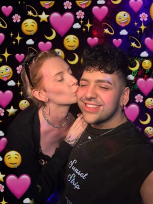 Bosco Instagram - 👧🏼 & 👦🏻   🇧🇷 & 🇨🇱 = 🥳

(with my gf @hereisbosco) 

#drag #rpdr #dragrace #rupaulsdragrace
