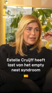 Bridget Maasland Instagram - Estelle Cruijff houdt haar kinderen het liefst zo dicht mogelijk bij zich. Een empty nest? Haar absolute nachtmerrie. #emptynest #rtlboulevard 

De hele aflevering van Bridget& zie je nu op ons YouTube-kanaal! 👀