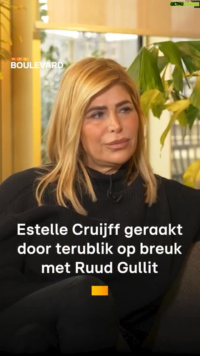 Bridget Maasland - 6.6K Likes - Na twaalf jaar huwelijk gingen Estelle Cruijff en Ruud Gullit in 2012 definitief uit elkaar. Een klap die Estelles leven compleet op z’n kop zette. Nog steeds raakt het haar enorm wanneer ze terugkijkt op die heftige periode. #ruudgullit #rtlboulevard 

De hele aflevering van Bridget& zie je nu op ons YouTube-kanaal! 👀