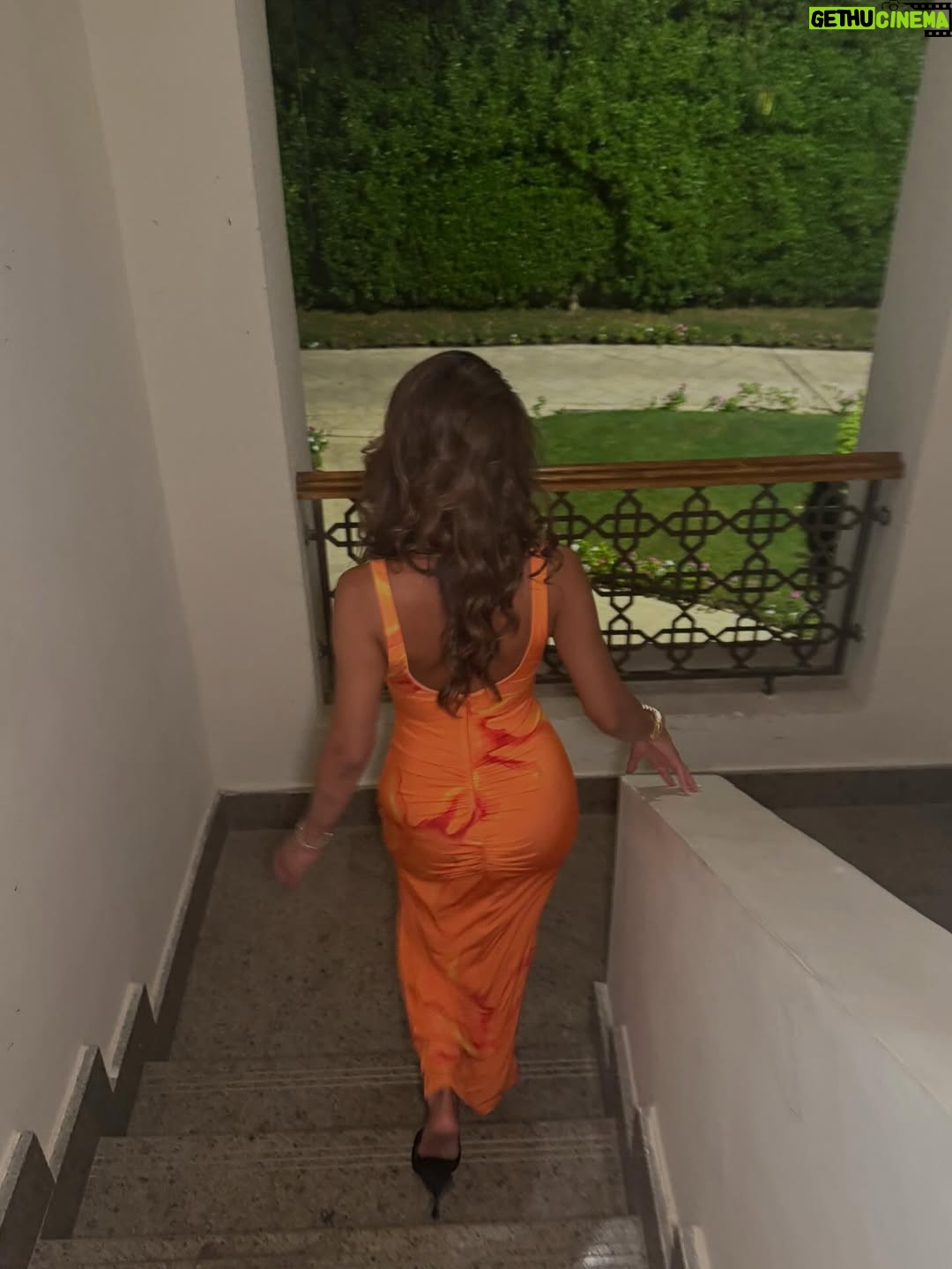 Çağla Boz - 30.9K Likes - essence ✨
