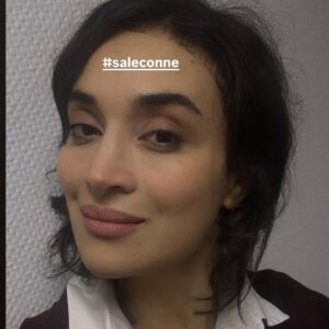 Camélia Jordana Instagram - Et fière de l’être. Soutien à toutes les victimes et à toutes les militantes grâce auxquelles ce monde est à peine plus supportable qu’ailleurs 💜 #salesconnes