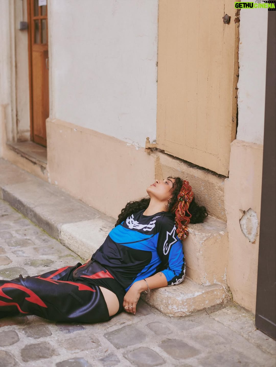Camélia Jordana - 17K Likes - THANK YOU SO MUCH @crushfanzine 🫶🏻

YOU NEVER FORGET YOUR FIRST CRUSH

Merci de nous avoir suivis avec @ismael.nebchi 📸 dans nos envolées Amazighs Algériennes dans un magazine de mode 🫠

Big love to the whole team 🖤💚🤍❤️

Merci à mon ami chéri @djanisbouzyani pour l’entretien rêvé 
" I LOVE YOU SO MUCH " 🫂💕

@mael.gicquel @arthurmayadoux @lay_dawn_and_watch_ @odilejimenezmua @juliebennadji @abdelkebdani @charlottetourret @florentfarinelli 
@ar_me @latabledeyemma