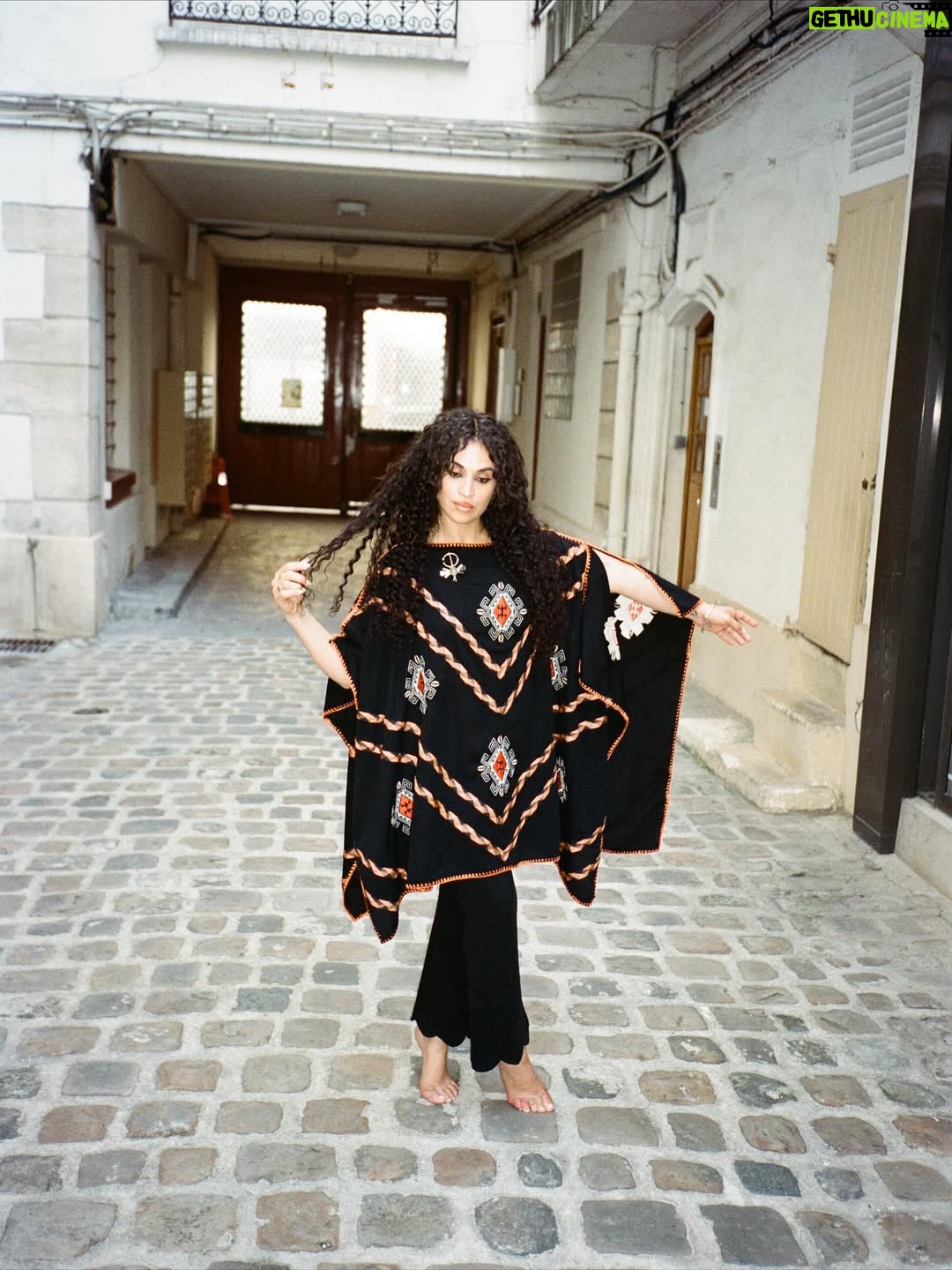 Camélia Jordana - 17K Likes - THANK YOU SO MUCH @crushfanzine 🫶🏻

YOU NEVER FORGET YOUR FIRST CRUSH

Merci de nous avoir suivis avec @ismael.nebchi 📸 dans nos envolées Amazighs Algériennes dans un magazine de mode 🫠

Big love to the whole team 🖤💚🤍❤️

Merci à mon ami chéri @djanisbouzyani pour l’entretien rêvé 
" I LOVE YOU SO MUCH " 🫂💕

@mael.gicquel @arthurmayadoux @lay_dawn_and_watch_ @odilejimenezmua @juliebennadji @abdelkebdani @charlottetourret @florentfarinelli 
@ar_me @latabledeyemma
