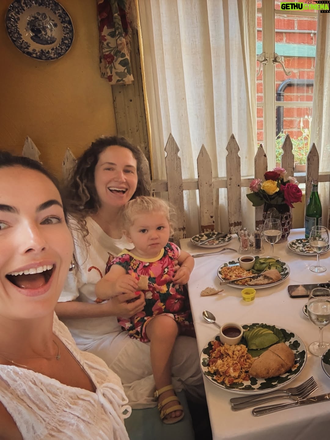 Camilla Belle - 7.4K Likes - ✌️😎 👋Sept!