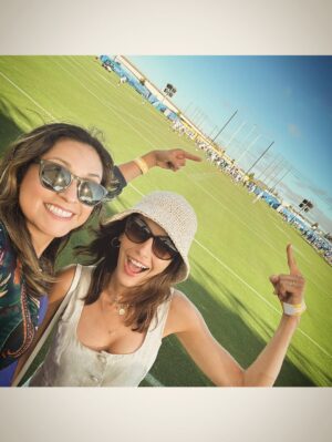 Camilla Belle Instagram - ✌️😎 👋Sept!