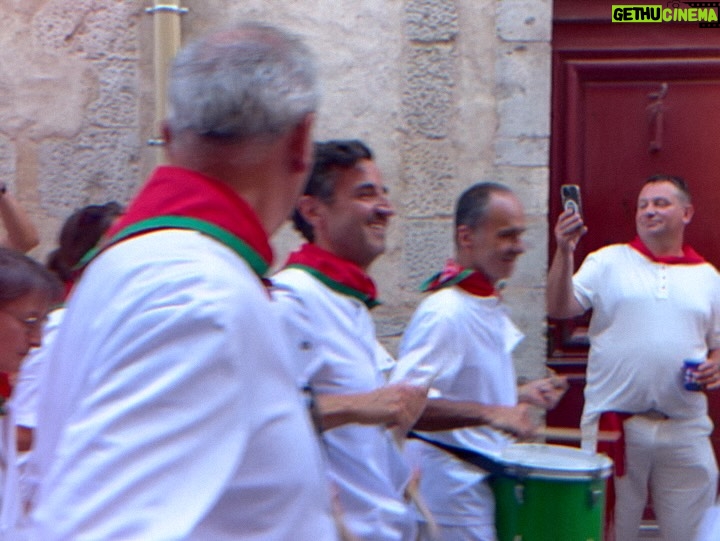 Camille Lou - 19.6K Likes - Aupa Baiona 🗝️❤️ J’ai jeté une des clefs 🥹
Quel moment de folie !! Merci Henri Lauqué pour l’invitation!
@bayonnemaville  @fetes_de_bayonne  @visitbayonne 
On a ouvert les fêtes, allons les clôturer maintenant 🫶🏻