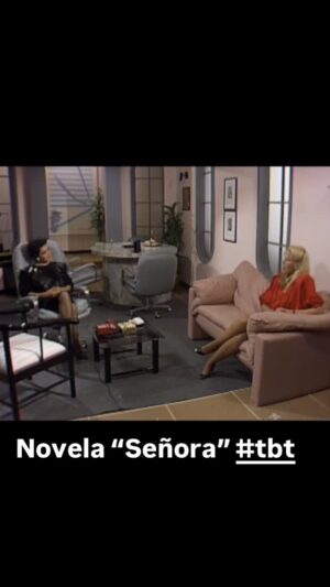 Caridad Canelón Instagram - Este Noviembre se cumplieron 37 años del estreno de la excelente telenovela (se estrenó el 10 de Noviembre de 1988) “Señora” de #JoseIgnaciocabrujas producida por @rctv. Quien no se acuerda de la implacable y avasállante #ConstitucionMendez magistralmente interpretada por nuestra queridísima y magnífica @caric7 . Para mí, tener una escena con ella era una prueba de fuego pero además y sobre todo UN LUJAZO! Caridad Canelon es una de nuestras más rutilantes figuras, Una artistaza!! . Catedra y patrimonio de la historia de la TV de Venezuela; por su versatilidad (una cantante intérprete de privilegiada y melodiosa voz) Y una distinguida actriz de invalorables quilates. Una mujer por demás integra y de extraordinaria calidad Humana! Que bendición ha sido compartir contigo 😘😘💐💐💐💐⭐️⭐️⭐️⭐️ mi @caric7 💝 Agradecimiento especial para @ochoafrantonny por proveernos estas hermosas escenas! #telenovelasvenezolanas #artistasvenezolanas #televisiondevenezuela #actricesvenezolanas #