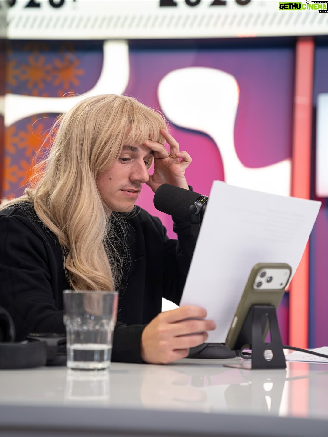Carina Zampini - 9.8K Likes - QUÉ NOVELÓN EL VIERNES 🔥 Zampivanez   Castrini, grandes duplas si las hay 🤪 

Y el cierre con @rodrigo_tapari_oficial fue increíble. Todavia no podemos creer todo lo que pasó. Hoy nos vemos! 🩷

📸 @juampisaravifotografia 

#lanovela #luzutv