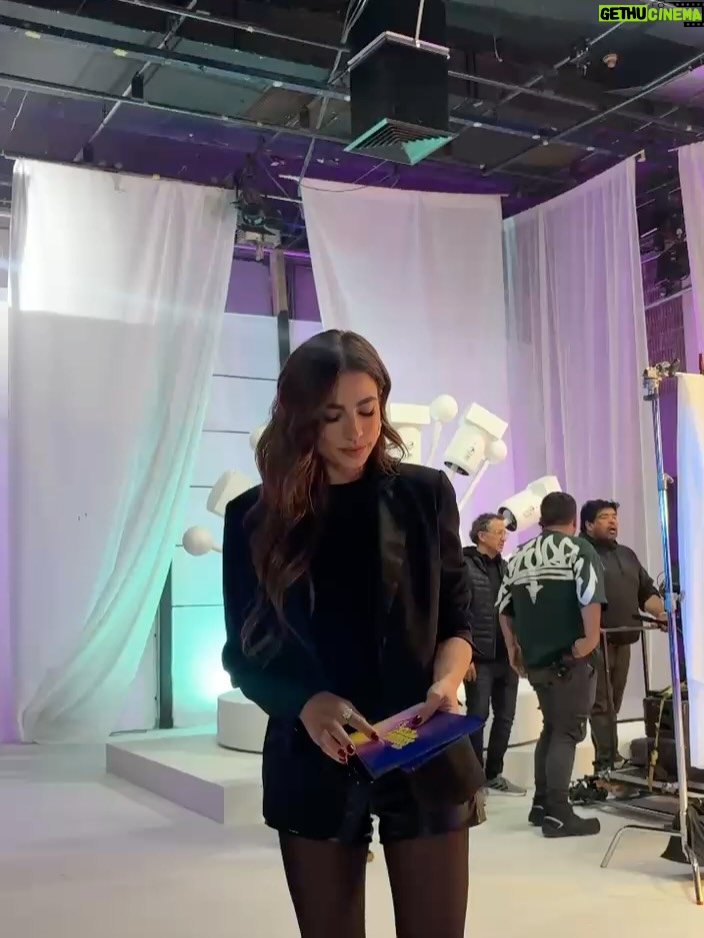 Carla Giraldo - 34.7K Likes - Volvimos y estamos a otro nivel 🔥😂🧨
TERCERA  TEMPORADA de la casa más famosa!! 
Hagan la tarea y Mencionen  a ese famoso que quisieran ver en @lacasadelosfamososcolombia1 
24/7 por la app @canalrcn 
JUEGA , JUEGA , JUEGA