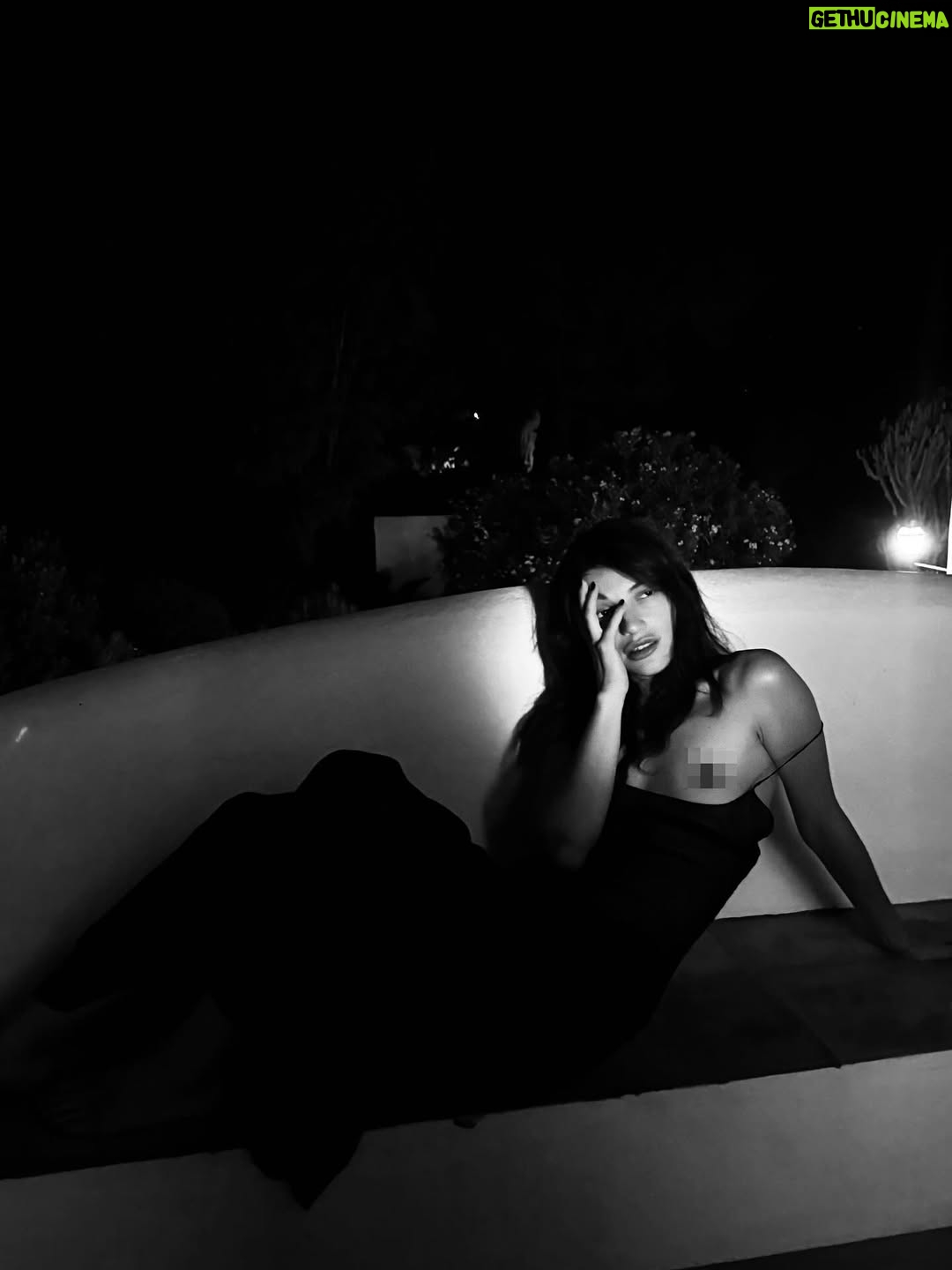 Carlotta Antonelli - 5.7K Likes - All red night long