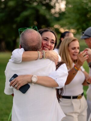 Carly Santos Instagram - Não sei quando é que o tempo começou a passar tão depressa mas o bebé mais desejado e amado do mundo está quase aqui!!!! Tens a melhor família do mundo à tua espera meu amorzinho 🥹💚