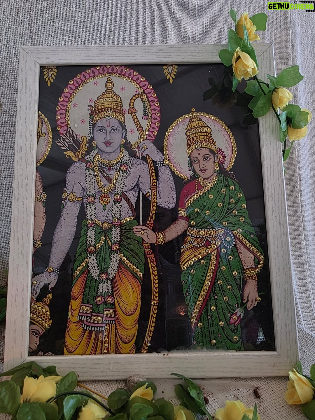 Carmen Arrufat - 30.9K Likes - Sita Ram Sita Ram Sita Ram Sita Ram Sita Ram 

Sagrado el camino hacia nosotros. 
Sagrado el silencio. 
Sagrada también esta semana. 

GRACIAS GRACIAS GRACIAS  @gobinde_escueladeyoga @happyyogabarcelona 

Que regalos tan hermosos 
Sentir sentir sentir y no pensar 

Que venga que venga que venga que se quede que se quede que se quede
