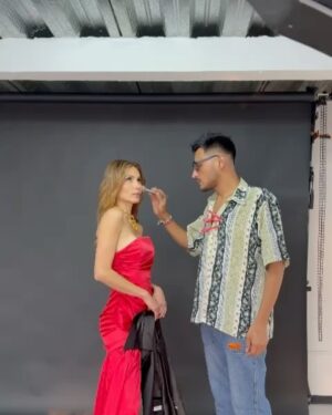 Carolina Sepúlveda Instagram - HAGAS LO QUE HAGAS
HAZLO CON PASIÓN ❤️
Shooting con los mass 🔝 de Mexico @mariomacin @giorangel25 @manueldelgado.moda
Diseñador: @joseventuravbcg
Accesorios : @itielaccesorios