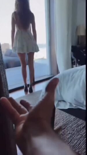 Caroline Vigneaux Instagram - Attention, je suis dangereuse 😅
#humour #drole #video