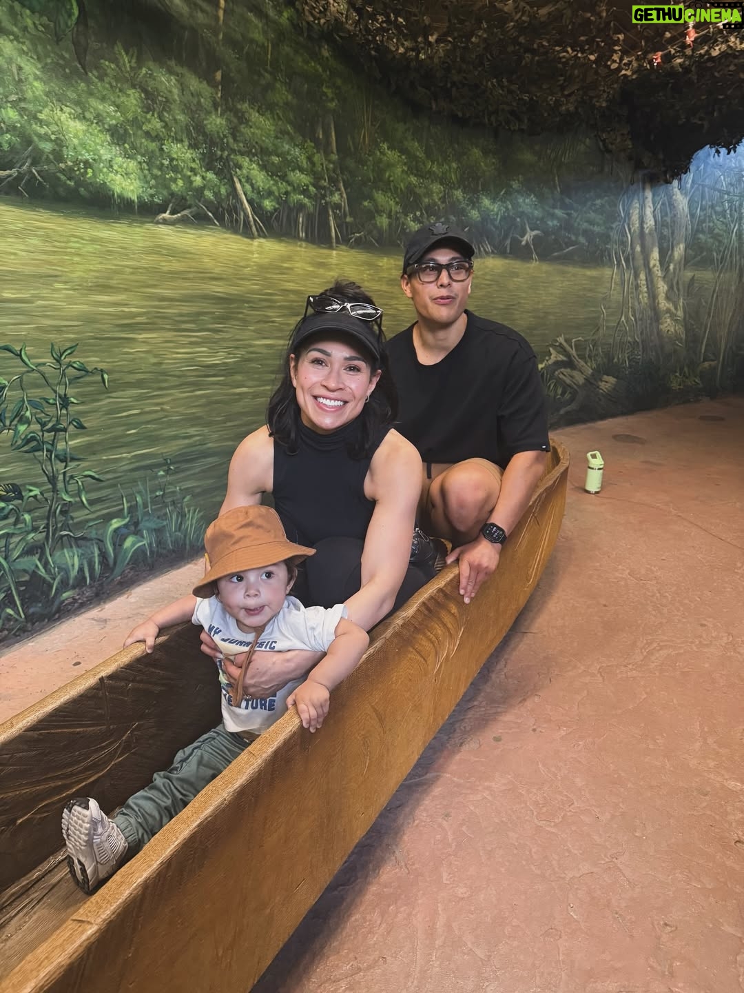 Cassie Steele - 13.3K Likes - Toronto Zoo ❤️❤️❤️ 

Fun fact!! My cousin and I are 6 months apart and so are our first borns!!! We did NOT plan it. @lisharenee 

“SAY THANK YOU!! SAY IT”!!! 😂😂😂😂 #moms #cousins #torontozoo #canada #familytime