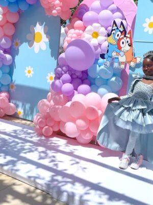 Catherine Kamau Instagram - Njeri is 6 🥹❤️… Happiest Birthday my baby , Thank you for bringing us so much joy . We love you so much 🥹

Decor:  @s_and_s_picnics