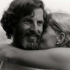 Catherine Mazoyer Instagram - Hicimos 4 teleseries juntos. Me ayudaste a sacar adelante mi libro "Memoria Emotiva, actrices Chilenas". Animal de teatro. Tan buen y generoso compañero. Volado como él solo. Dulce e inquieto. Estarás en nuestra memoria siempre querido Tito 🤍
Buen viaje y gracias por todo 🤍