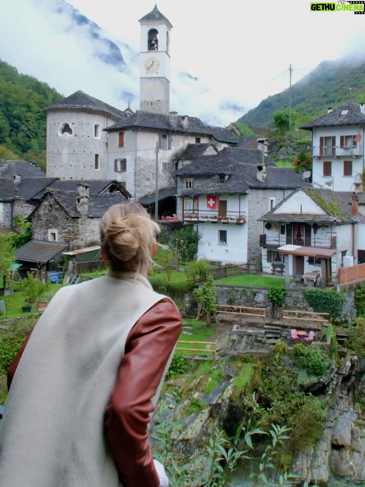 Catherine Paquin - 14.2K Likes - J’aurais mis mille vidéos dans ce carrousel tellement c’est beau ✨🏔️
📍: Suisse , je vous reviens dimanche avec une vidéo recap de mon itinéraire promis 🫶✨