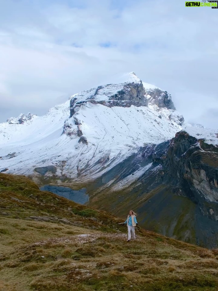 Catherine Paquin - 14.2K Likes - J’aurais mis mille vidéos dans ce carrousel tellement c’est beau ✨🏔️
📍: Suisse , je vous reviens dimanche avec une vidéo recap de mon itinéraire promis 🫶✨