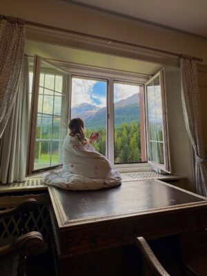 Catherine Paquin Instagram - J’aurais mis mille vidéos dans ce carrousel tellement c’est beau ✨🏔️
📍: Suisse , je vous reviens dimanche avec une vidéo recap de mon itinéraire promis 🫶✨