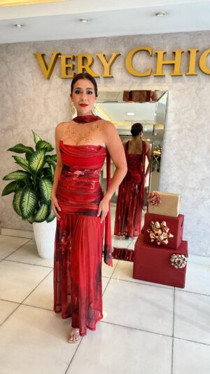 Catherine Velasteguí Instagram - El verdadero “wow” está en este vestido de la nueva colección Christmas Chic ❤️
Disponible ahora en tienda. ✨
¡Te esperamos!
#nuevacoleccion #christmas #dress #verychic #ootdinspo