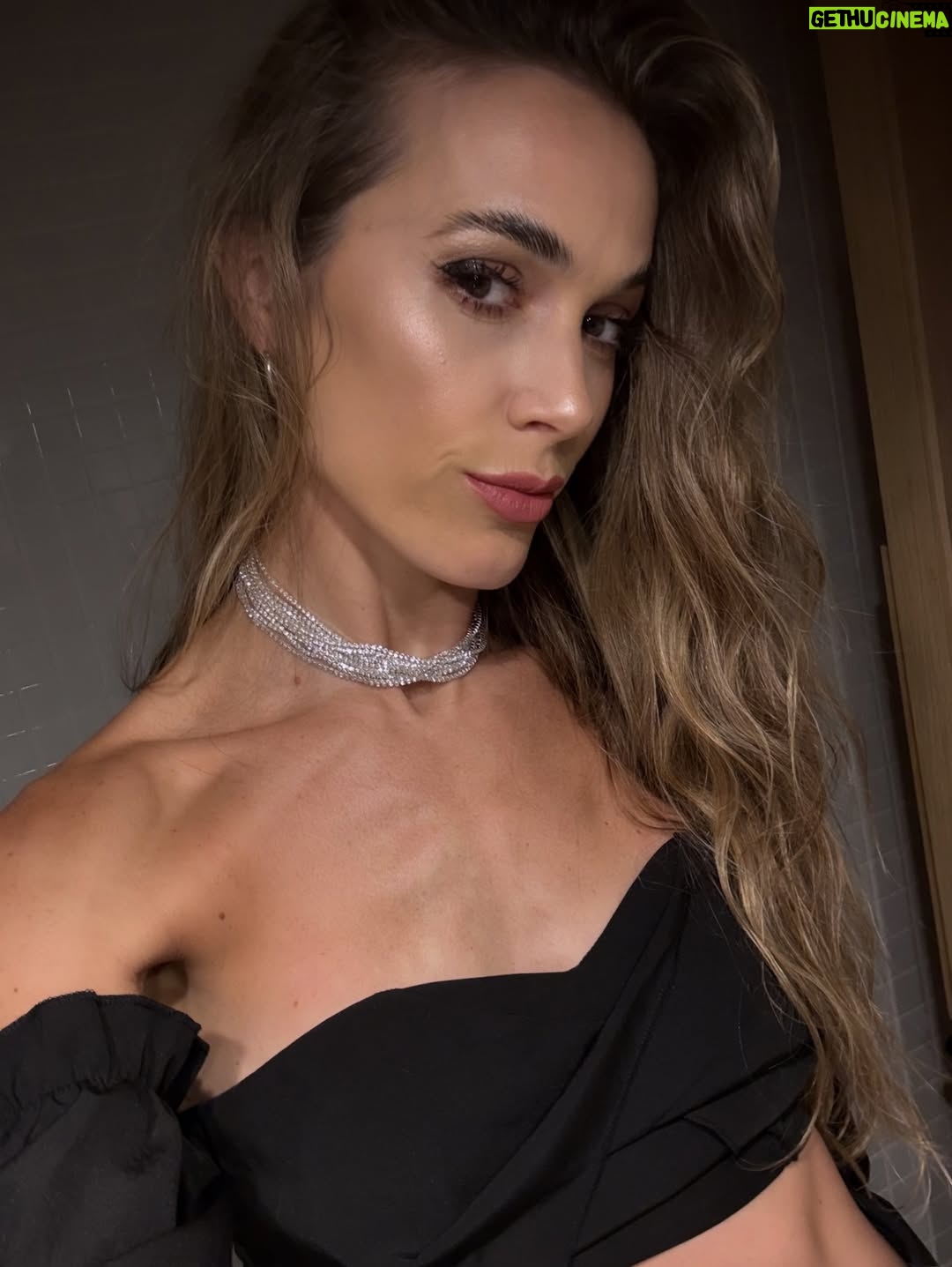 Cecilia Bonelli - 8.3K Likes - 🖤🩶🤍