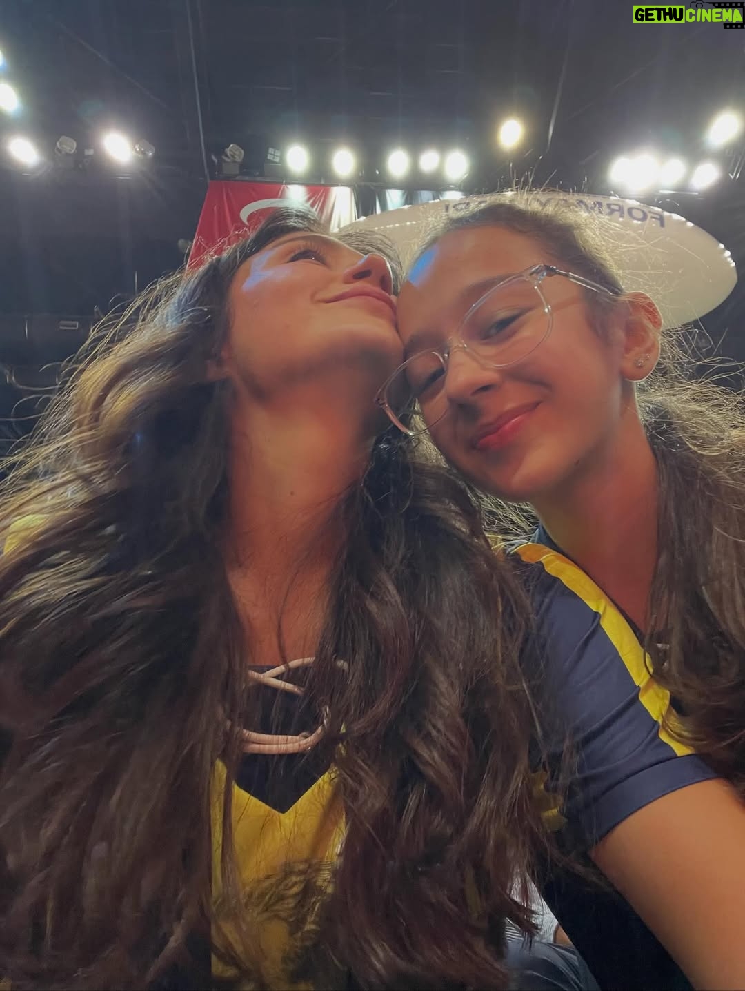 Ceren Benderlioğlu - 65.2K Likes - Gecen hafta zamana dua ettim biraz yavaşla yetişeyim diye … öyle bir haftaydı ki çok şükür .