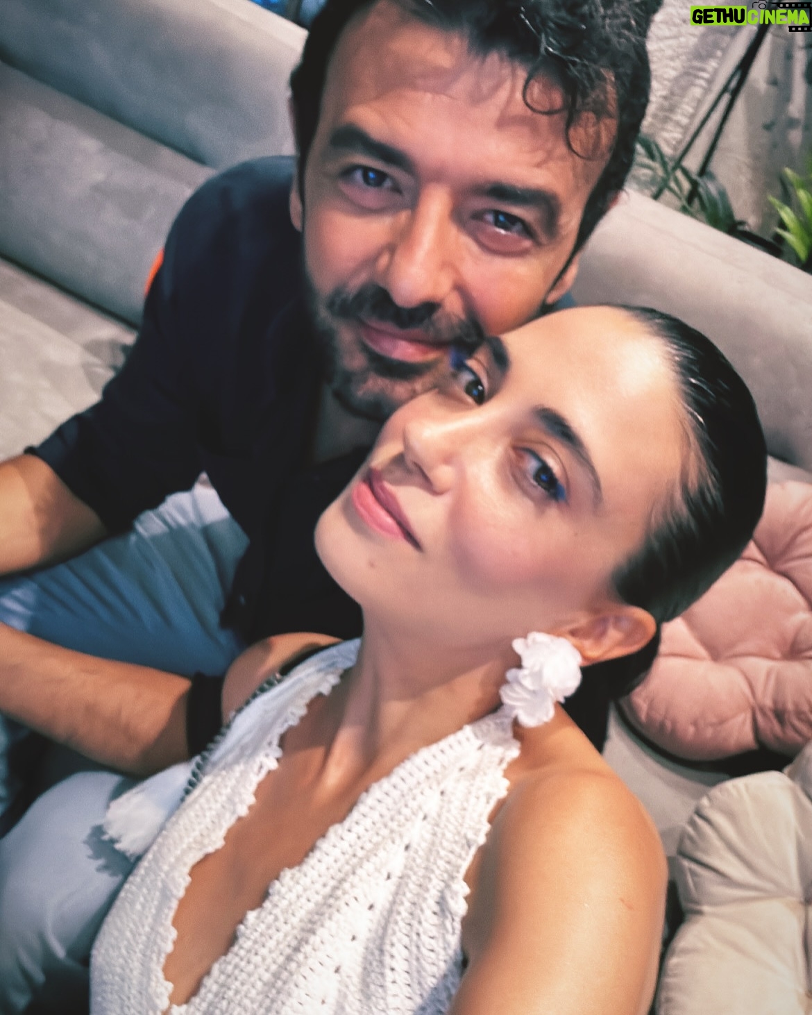 Ceren Yalazoğlu Karakoç - 112K Likes - Yüzündeki çizgilerinle, saçındaki beyazlarla
Benim için eskisinden daha güzelsin🤍
Sevgilim iyi ki doğdun🌸