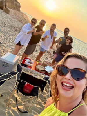 Ceren Yalazoğlu Karakoç Instagram - Geçtiğimiz günlerde güzel şeyler oldu👌🥂🍾❤️