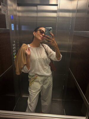 Ceren Yalazoğlu Karakoç Instagram - Geçtiğimiz günlerde güzel şeyler oldu👌🥂🍾❤️