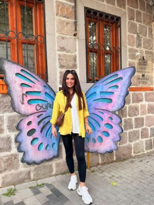 Cevahir Turan Instagram - Daha 3,5 aylık 8-9 cm’sin. Ne ara bu kadar büyüdün 🥰 #15weekspregnant #ankara #hamamonü

Not: amcadan video çekmek için izin aldım ama kedilerdrn almadım ☺️