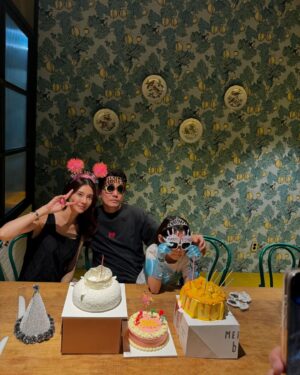 Cha Ye-ryun Instagram - 18일에 태어난 우리남편 @uks0718_  미안….
매년 합동 생파!!🎂🎂❤️
잊지않고 매년 맛있는 식사 챙겨주시는 @hino2033 
노희영고문님 감사 합니다💗💗💗
내 20년된 베프 다희랑 @mrsdaheekim  연지도 함께
인아 친구 엄마로 만났지만 내친구가 된 @taeyeon_tylawfirm 
장훈이네랑 함께라 더 의미 있었던 생일파티
아이들도 어른들도 행복한 시간….💗
생일 축하 해주신 모든 분들 진심으로 감사합니다아!!😍