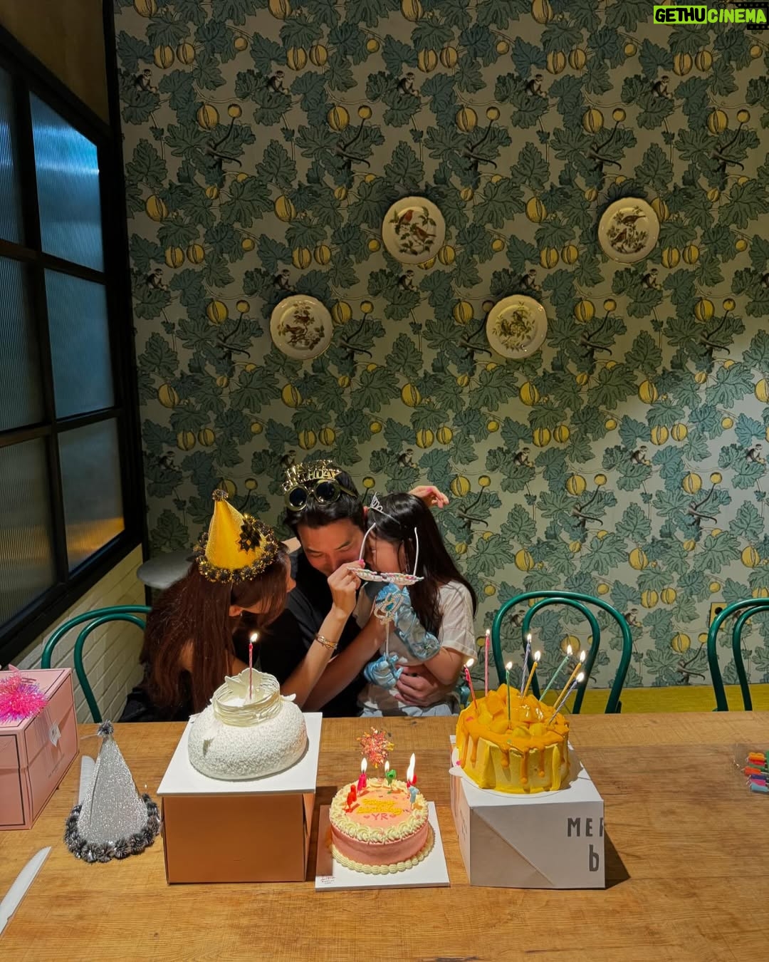Cha Ye-ryun - 6.5K Likes - 18일에 태어난 우리남편 @uks0718_  미안….
매년 합동 생파!!🎂🎂❤️
잊지않고 매년 맛있는 식사 챙겨주시는 @hino2033 
노희영고문님 감사 합니다💗💗💗
내 20년된 베프 다희랑 @mrsdaheekim  연지도 함께
인아 친구 엄마로 만났지만 내친구가 된 @taeyeon_tylawfirm 
장훈이네랑 함께라 더 의미 있었던 생일파티
아이들도 어른들도 행복한 시간….💗
생일 축하 해주신 모든 분들 진심으로 감사합니다아!!😍