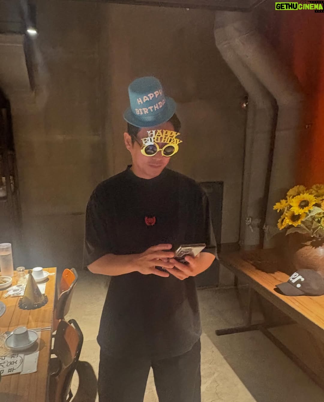 Cha Ye-ryun - 6.5K Likes - 18일에 태어난 우리남편 @uks0718_  미안….
매년 합동 생파!!🎂🎂❤️
잊지않고 매년 맛있는 식사 챙겨주시는 @hino2033 
노희영고문님 감사 합니다💗💗💗
내 20년된 베프 다희랑 @mrsdaheekim  연지도 함께
인아 친구 엄마로 만났지만 내친구가 된 @taeyeon_tylawfirm 
장훈이네랑 함께라 더 의미 있었던 생일파티
아이들도 어른들도 행복한 시간….💗
생일 축하 해주신 모든 분들 진심으로 감사합니다아!!😍